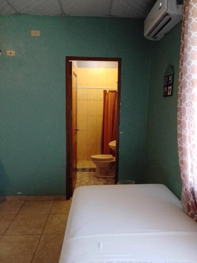 Hostel Guayacan Puerto Armuelles エクステリア 写真