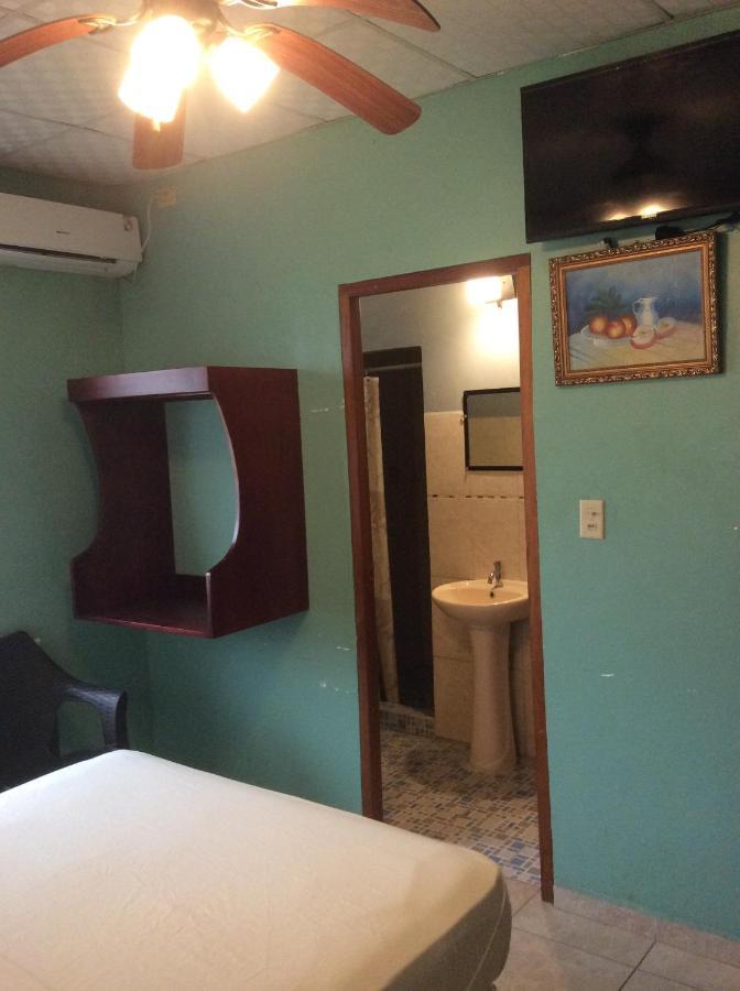 Hostel Guayacan Puerto Armuelles エクステリア 写真