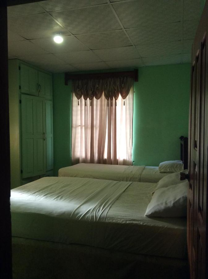 Hostel Guayacan Puerto Armuelles エクステリア 写真